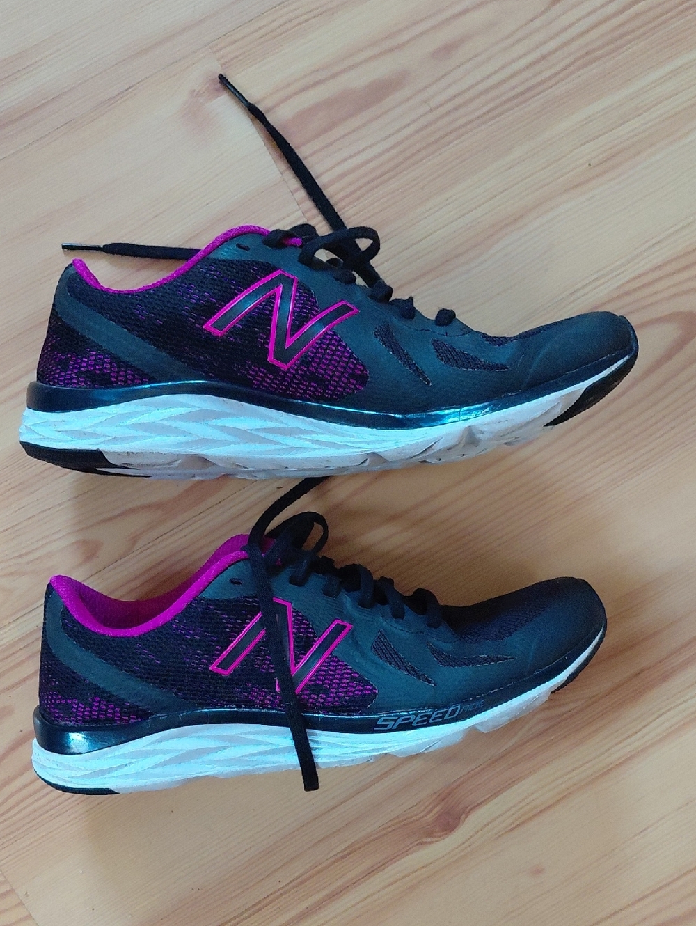 New Balance Women's Black Athletic Sneakers with Pink Accents - Picture 5 of 5